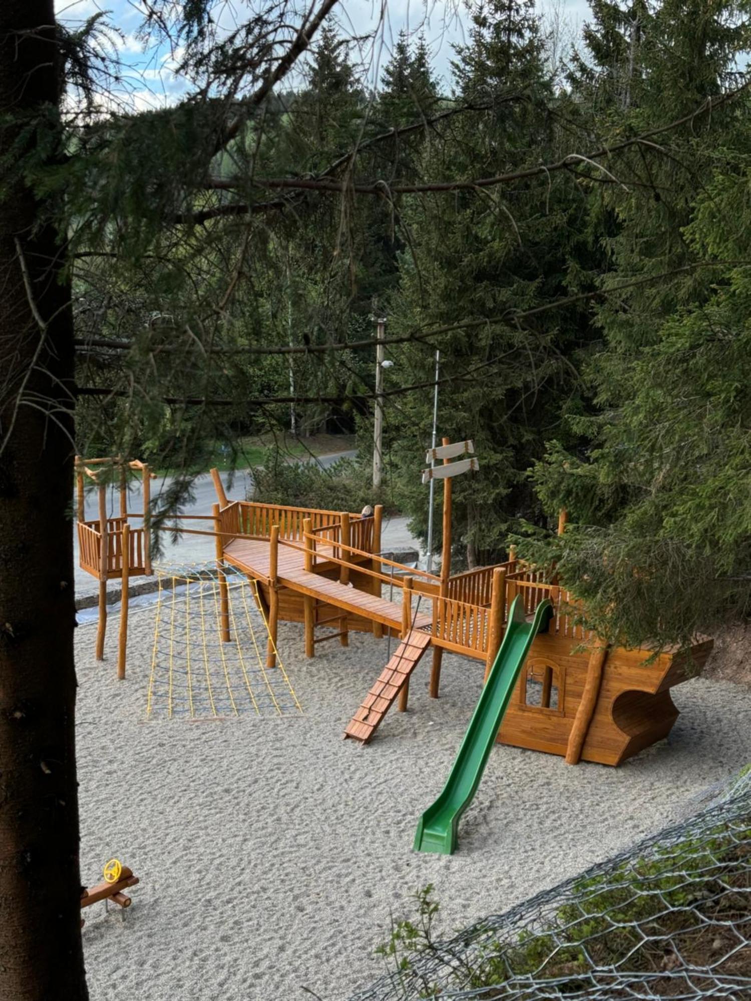 Český Jiřetín Flaje Apartmany מראה חיצוני תמונה